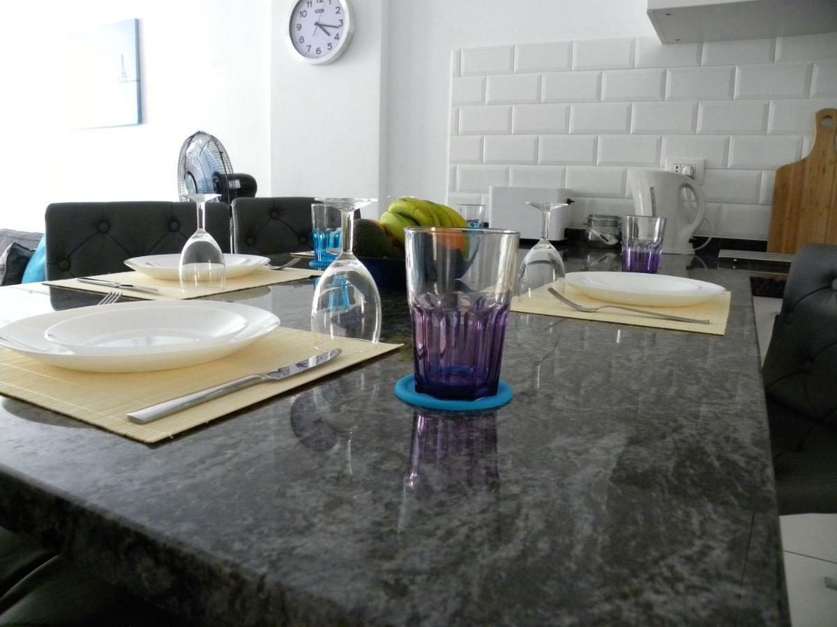Ben'Sholidayflat Ideal For Families Groups And Couples Terrace Solarium Wi-Fi Netflix Smart Tv เอลเมดาโน ภายนอก รูปภาพ